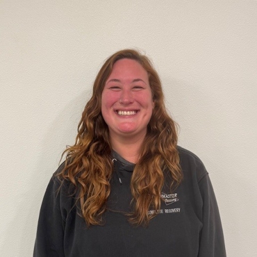 Ashley  Johnson Photo